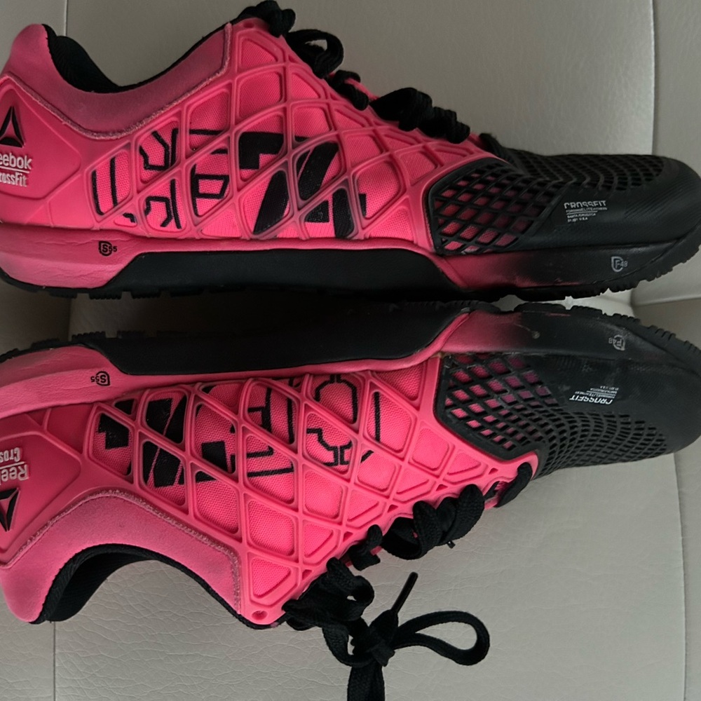 Reebok Women's Vibrant Pink and Black Trainers